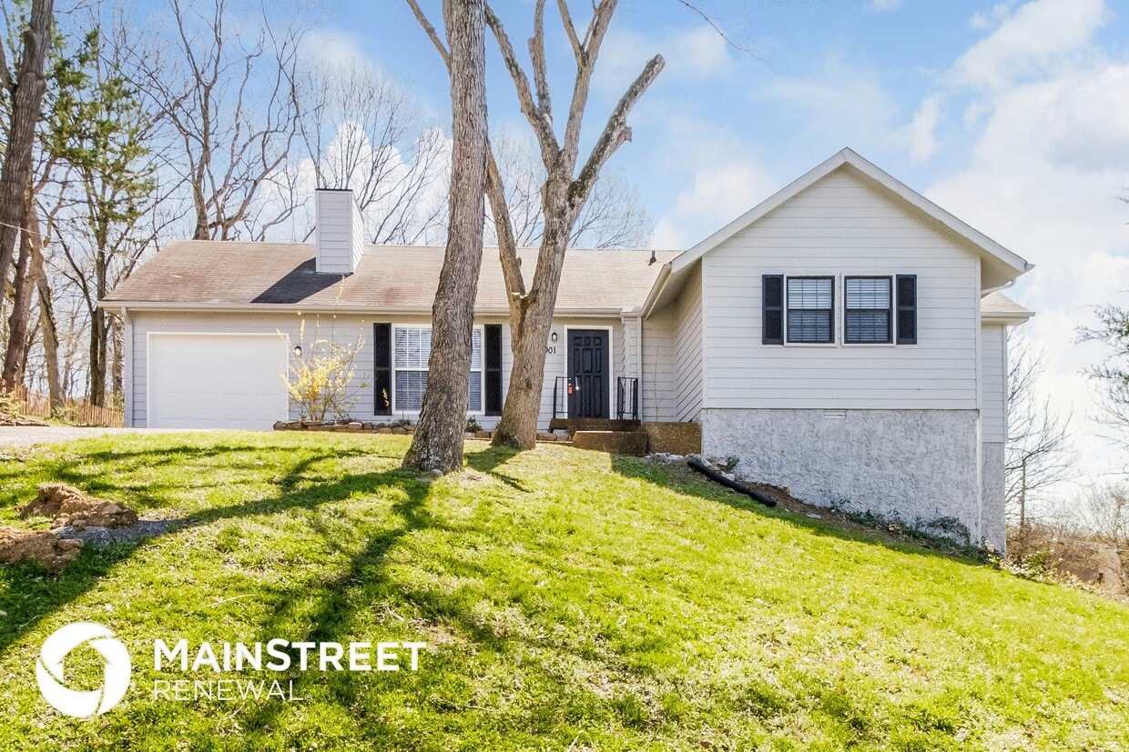 Primary Photo - 5001 Pebble Creek Dr