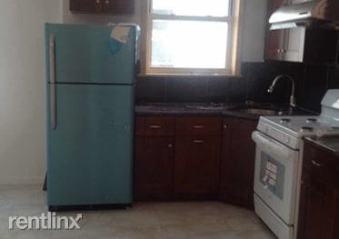 Building Photo - 37 Bay 7Th St