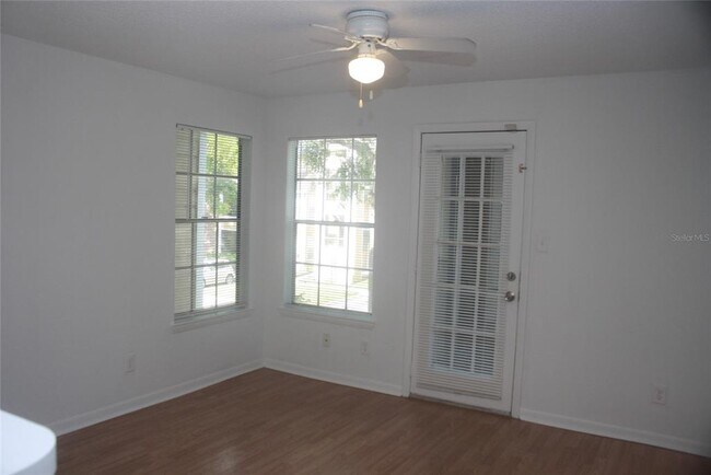 Building Photo - 4225 Thornbriar Ln