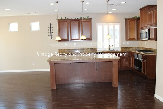 Building Photo - Available Soon! Top Of The Line Single Sto...
