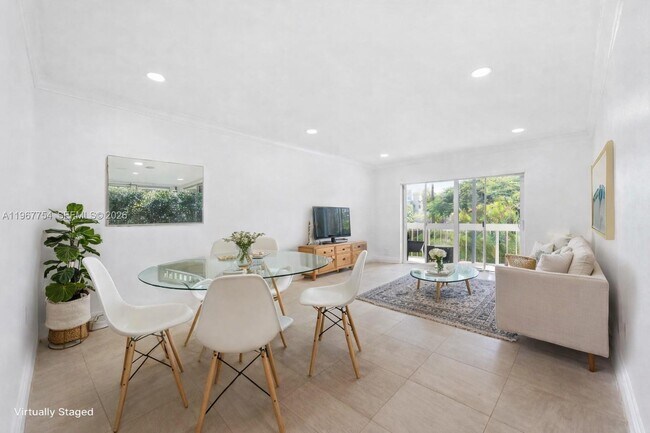 Foto del edificio - 7700 Camino Real