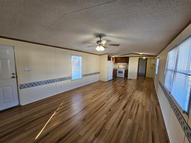 Building Photo - 243 Maverick Ln