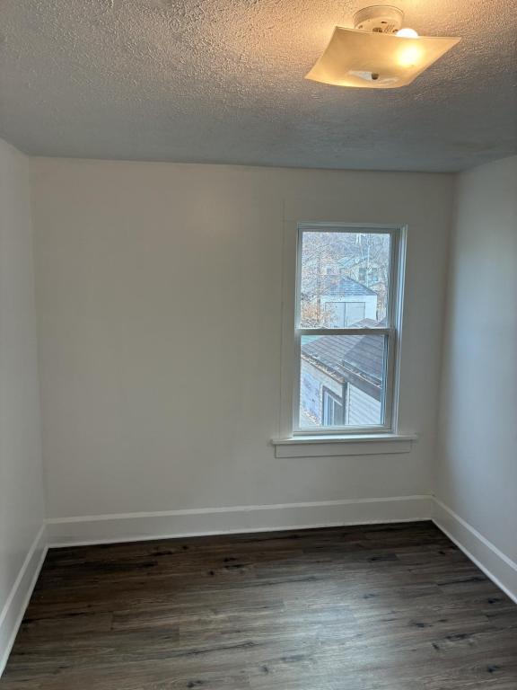 Building Photo - 1320 4th Ave