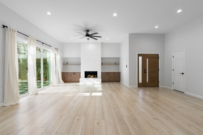 Building Photo - 14140 Regency Pl