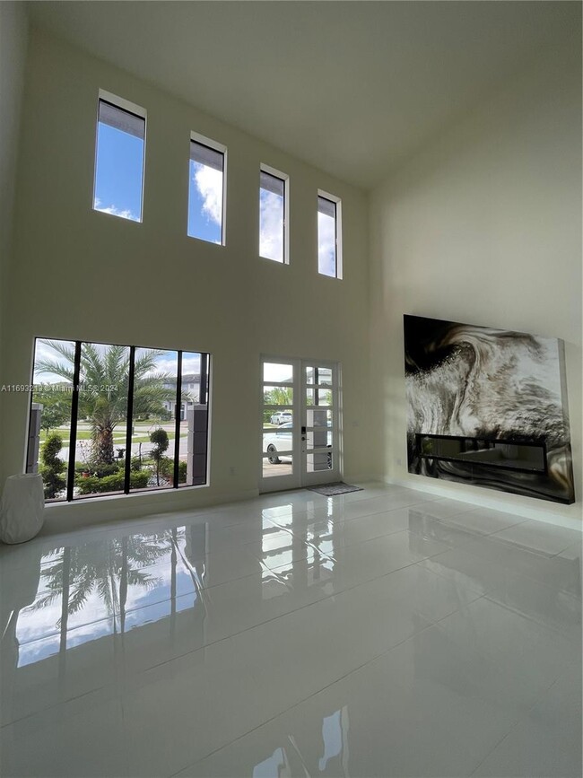 Foto del edificio - 15855 NW 87th Ct