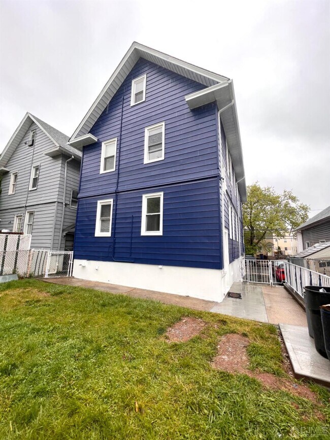 Foto del edificio - 630 Myrtle St