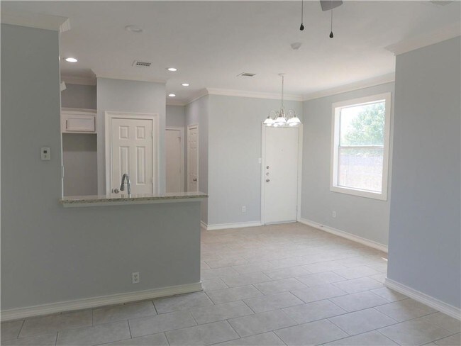 Building Photo - 908 Sebastian Bend