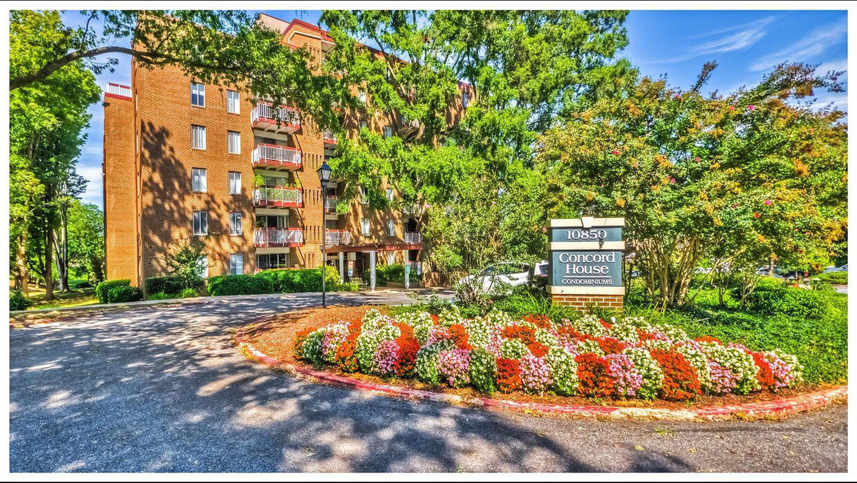 Primary Photo - 10850 Green Mountain Cir