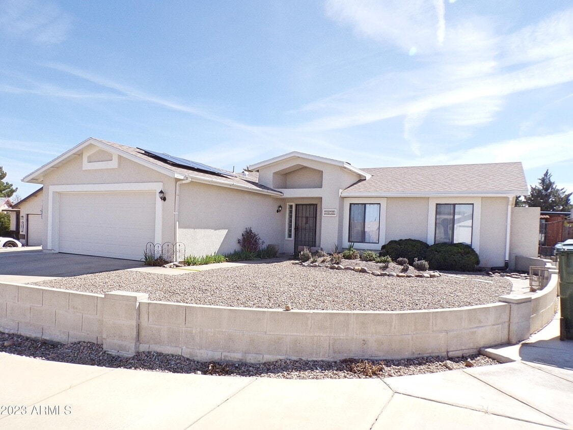 Primary Photo - 5056 E Santiago Ct
