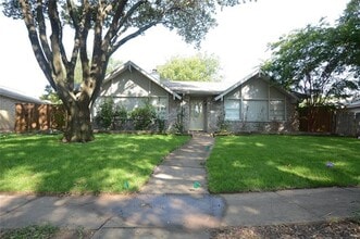 Building Photo - 3721 McKinley Dr