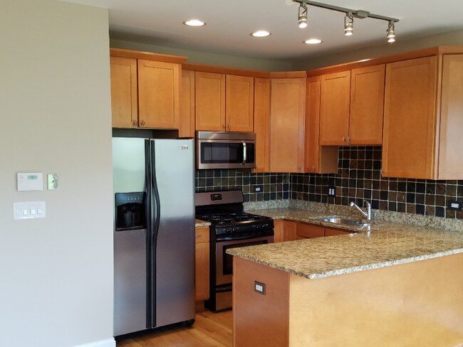 Foto del edificio - 1323 E Marquette Rd