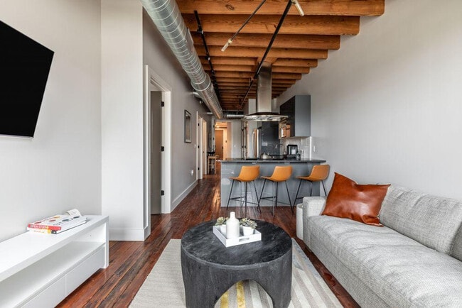 Building Photo - 315 Girod St