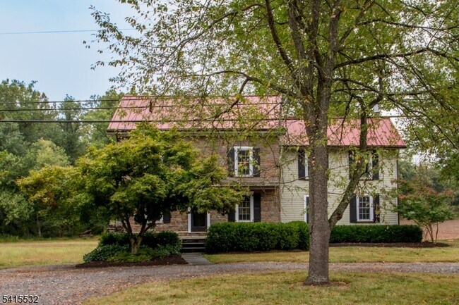 Foto del edificio - 2170 Daniel Bray Hwy