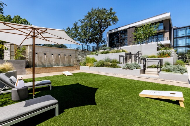 Building Photo - Luxury 1-Bedroom Apartments: Modern Comfor...