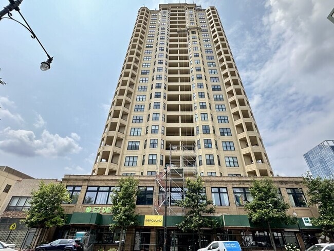 Building Photo - 1464 S Michigan Ave