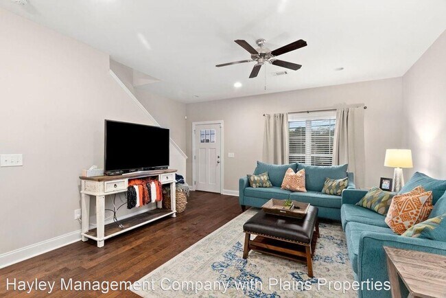 Building Photo - 2 br, 2.5 bath House - 418 North Donahue Dr