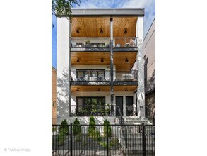 Building Photo - 1752 W Huron St