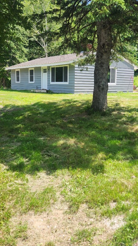 Building Photo - 456 Winona Rd