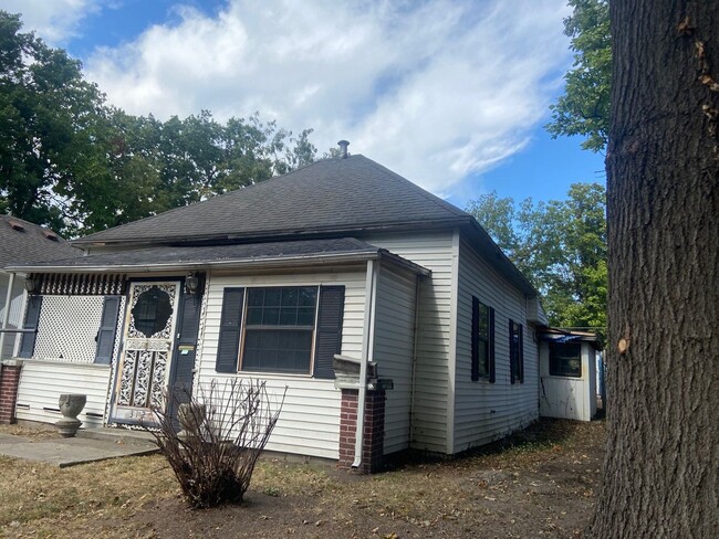 Building Photo - 312 W Martin St