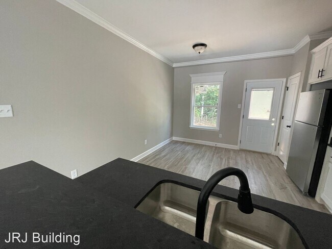 Building Photo - 3 br, 2 bath House - 33 Woodhaven Dr