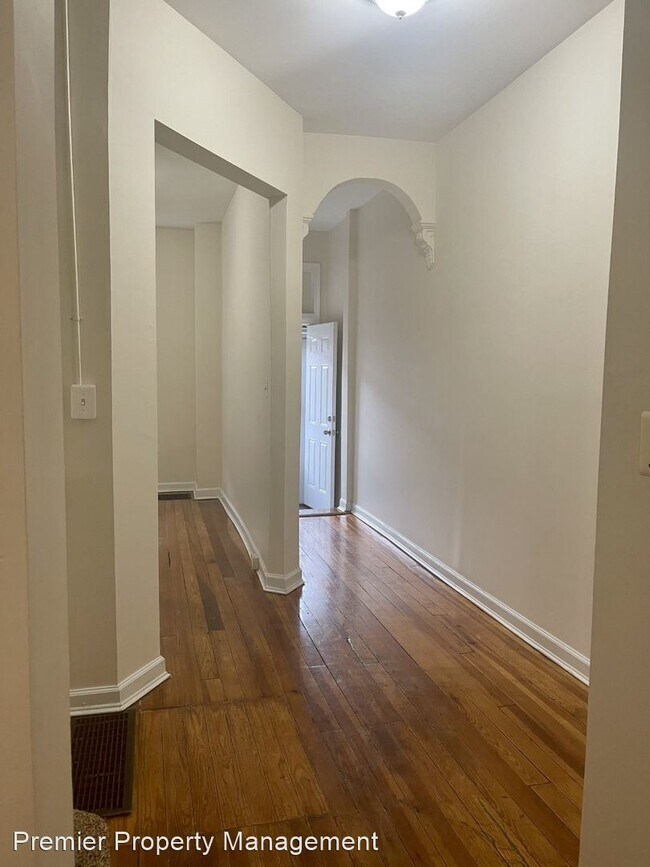 Building Photo - 2 br, 1.5 bath House - 1735 N. Payson Street