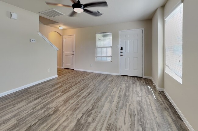 Building Photo - 10119 Berrypatch Ln