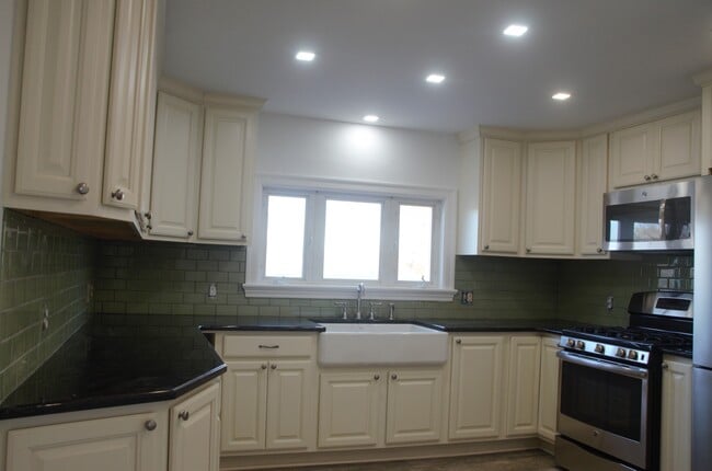 Kitchen 2 - 201 Woodlawn Ave
