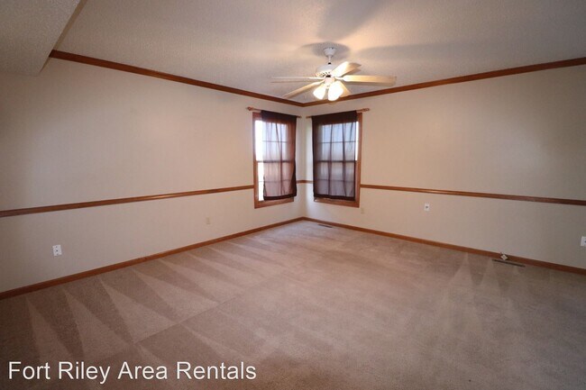 Building Photo - 3 br, 2.5 bath House - 309 Commanche Dr