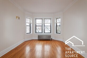 Building Photo - 1913 W Larchmont Ave