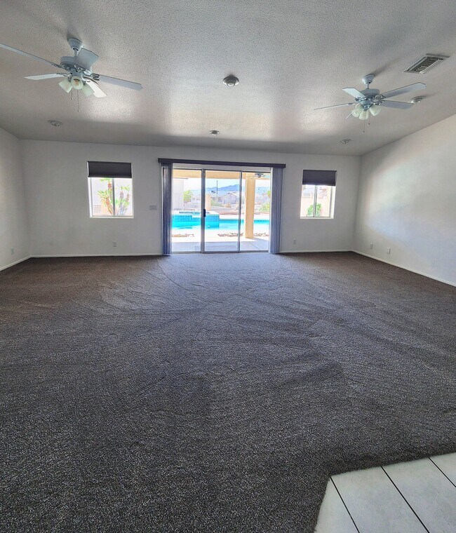 Sala de estar - 1399 Bentley Blvd
