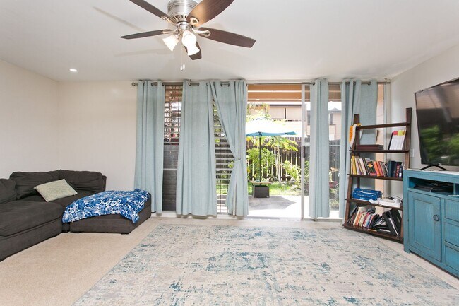 Foto del edificio - Partly Furnished 3-bedroom, 2.5 bath condo...