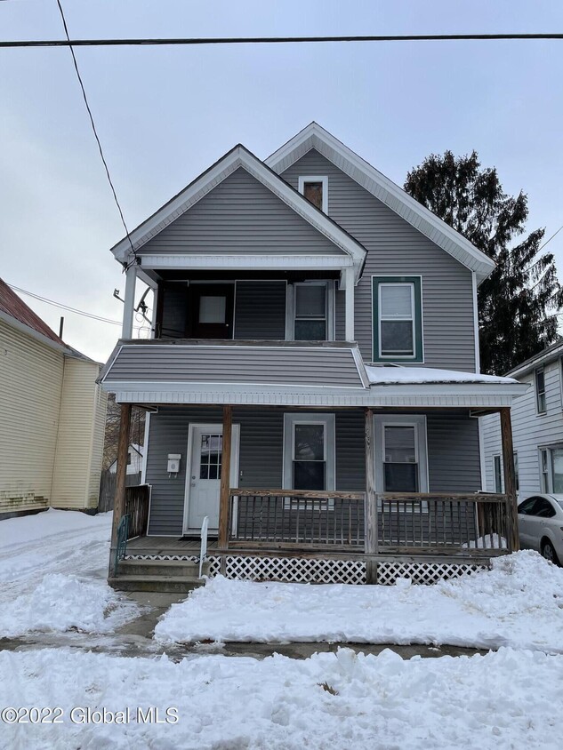 126 Prospect St, Schenectady, NY 12308 Townhome Rentals in