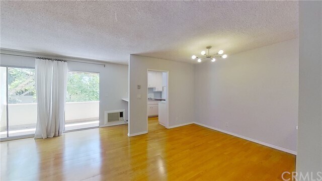 Building Photo - 5625 N Sumner Way