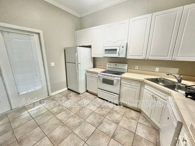 Building Photo - 145 Reserve Cir