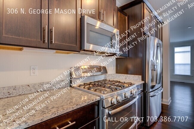 Foto del edificio - 306 N George Mason Dr