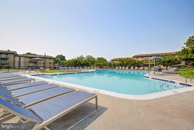 Foto del edificio - 111 Idlewild Rd