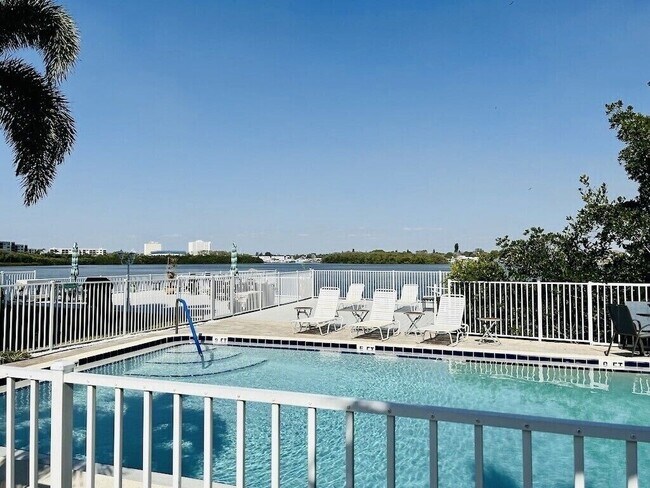 Heated Year-Round Pool - 1859 Shore Dr S