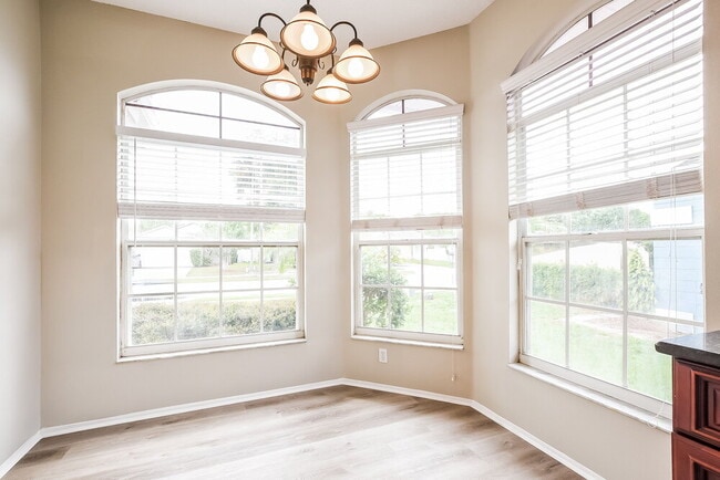 Building Photo - 467 Briar Bay Cir
