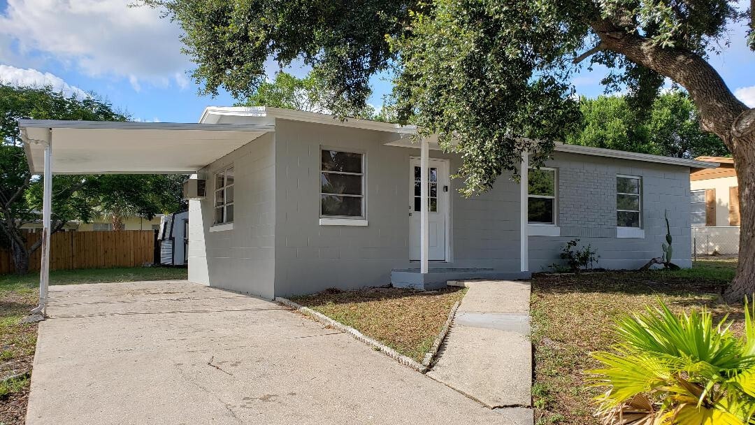 Primary Photo - 2 Bed 1 Bath Home Pet Friendly