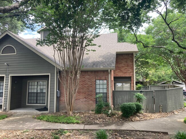 Building Photo - 39 Chapel Hill Cir
