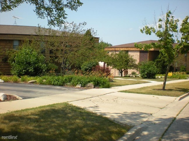Building Photo - 1 br, 1 bath Apartment - 451 Concord Rd  Unit