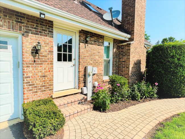 Building Photo - 23182 Providence Dr