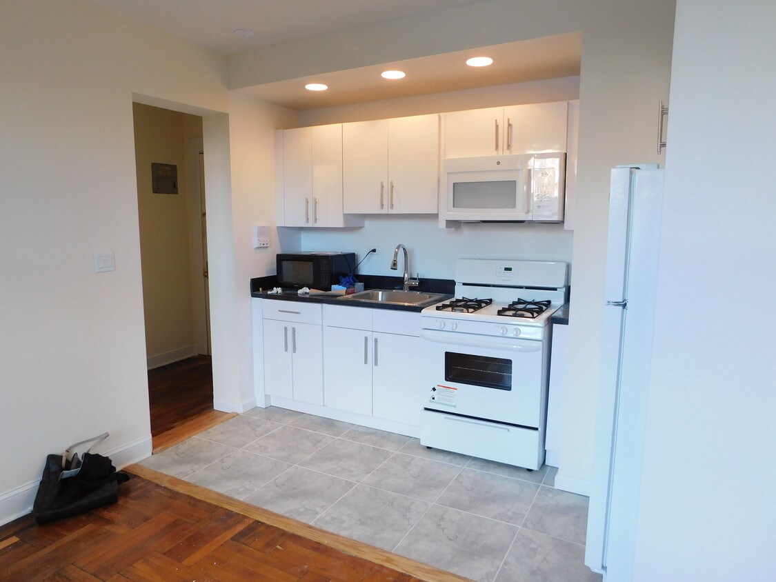 Foto principal - 605 E 16th St
