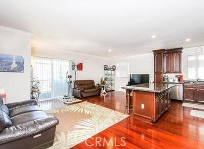 Building Photo - 926 S Manhattan Pl