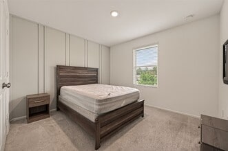 Building Photo - 1307 Vincente Ct