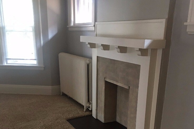 Primary Photo - 933 W 9th St