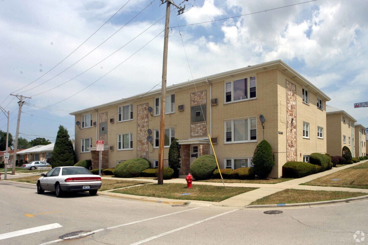 Primary Photo - 8570 W Lawrence Ave
