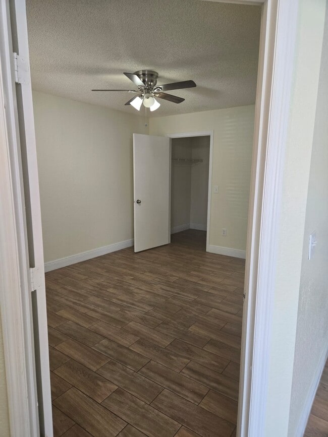 Building Photo - 4105 Tropical Isle Blvd
