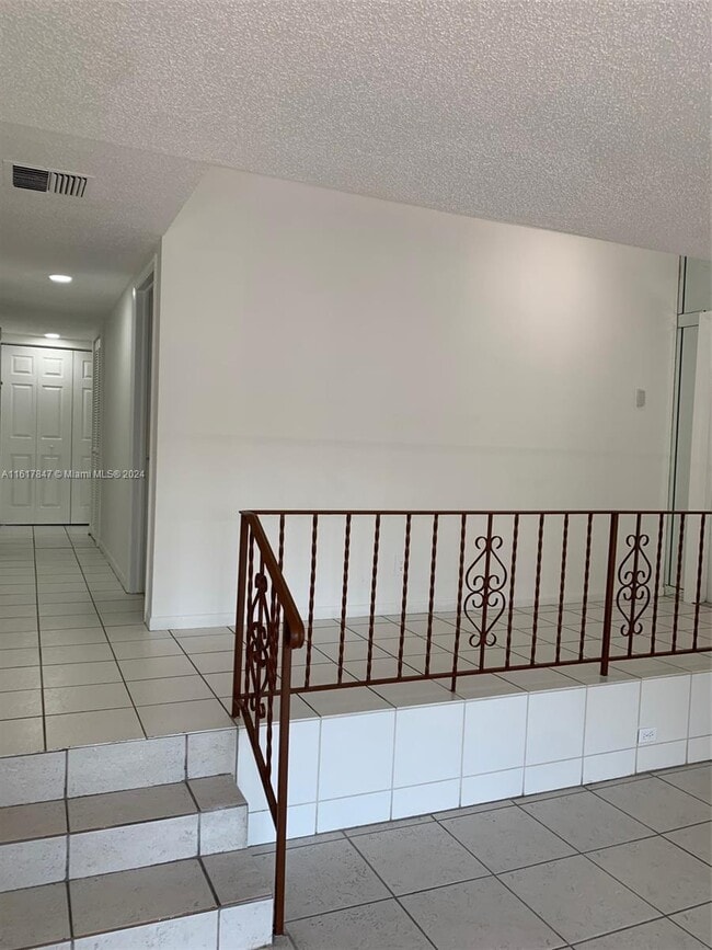 Building Photo - 4850 SW 63rd Terrace