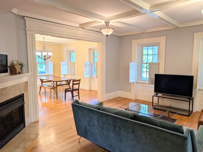 Foto del edificio - 724 Lexington St